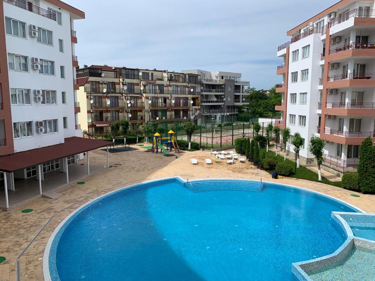 Riviera Fort Beach Apartments By Kalina Resort, Ravda Esterno foto