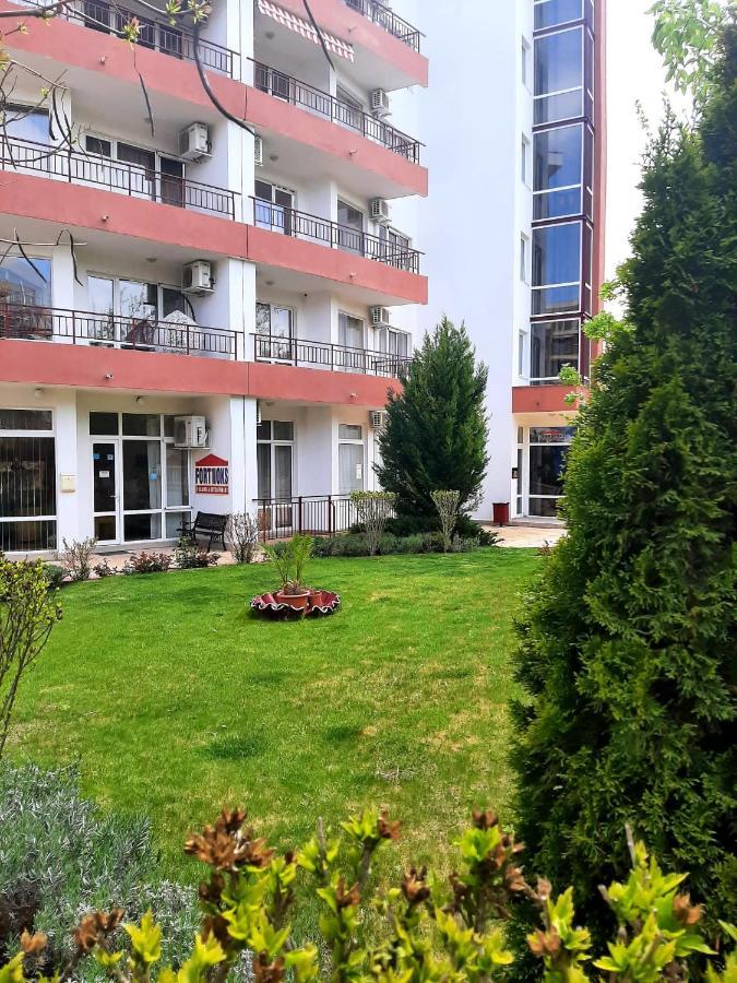 Riviera Fort Beach Apartments By Kalina Resort, Ravda Esterno foto