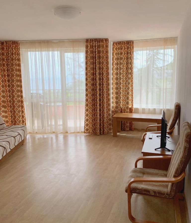 Riviera Fort Beach Apartments By Kalina Resort, Ravda Esterno foto