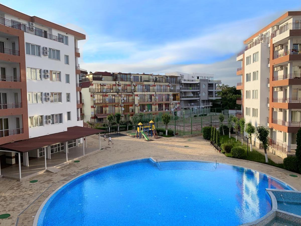 Riviera Fort Beach Apartments By Kalina Resort, Ravda Esterno foto