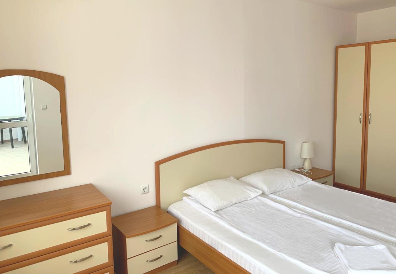 Riviera Fort Beach Apartments By Kalina Resort, Ravda Esterno foto