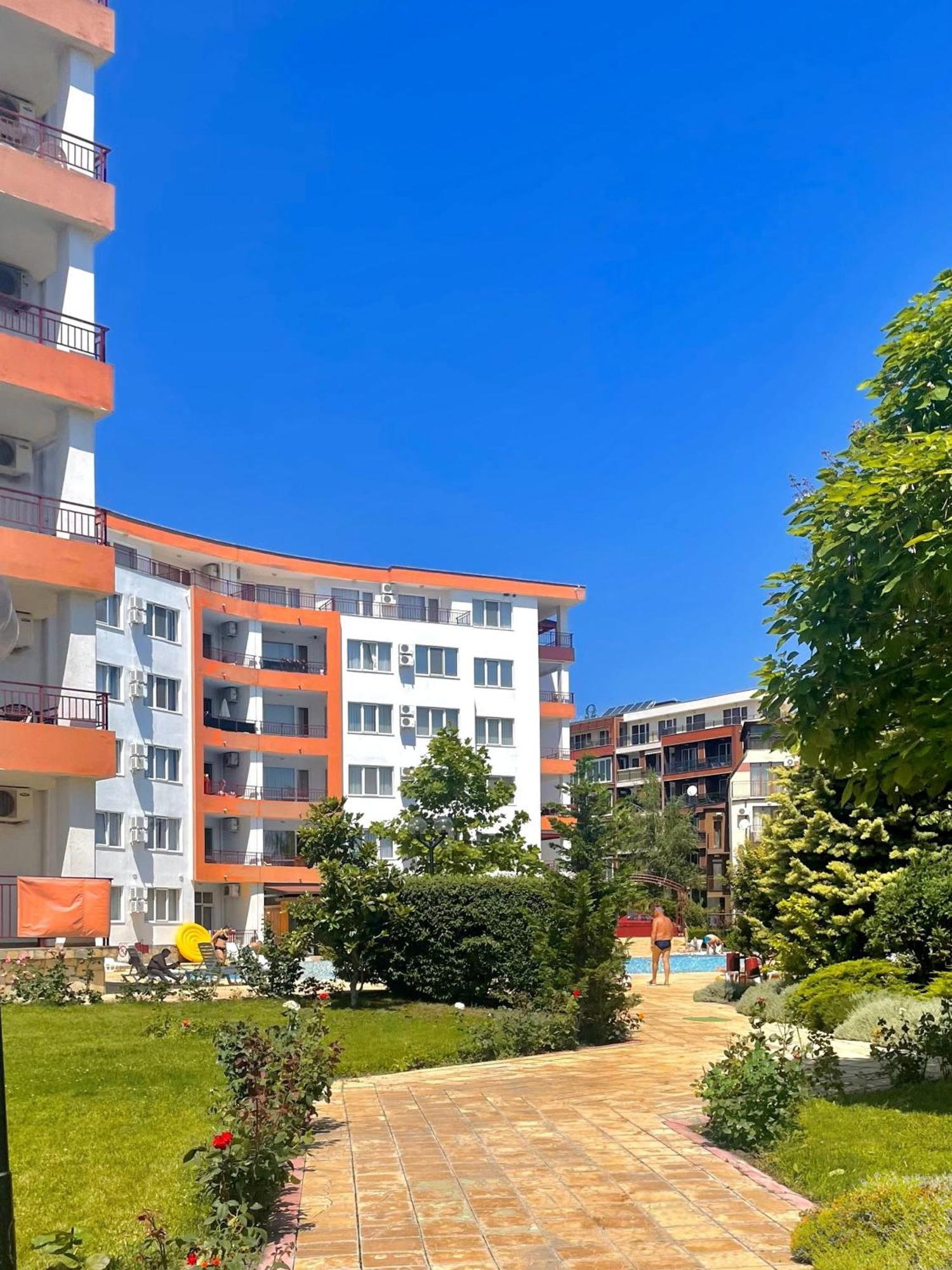 Riviera Fort Beach Apartments By Kalina Resort, Ravda Esterno foto