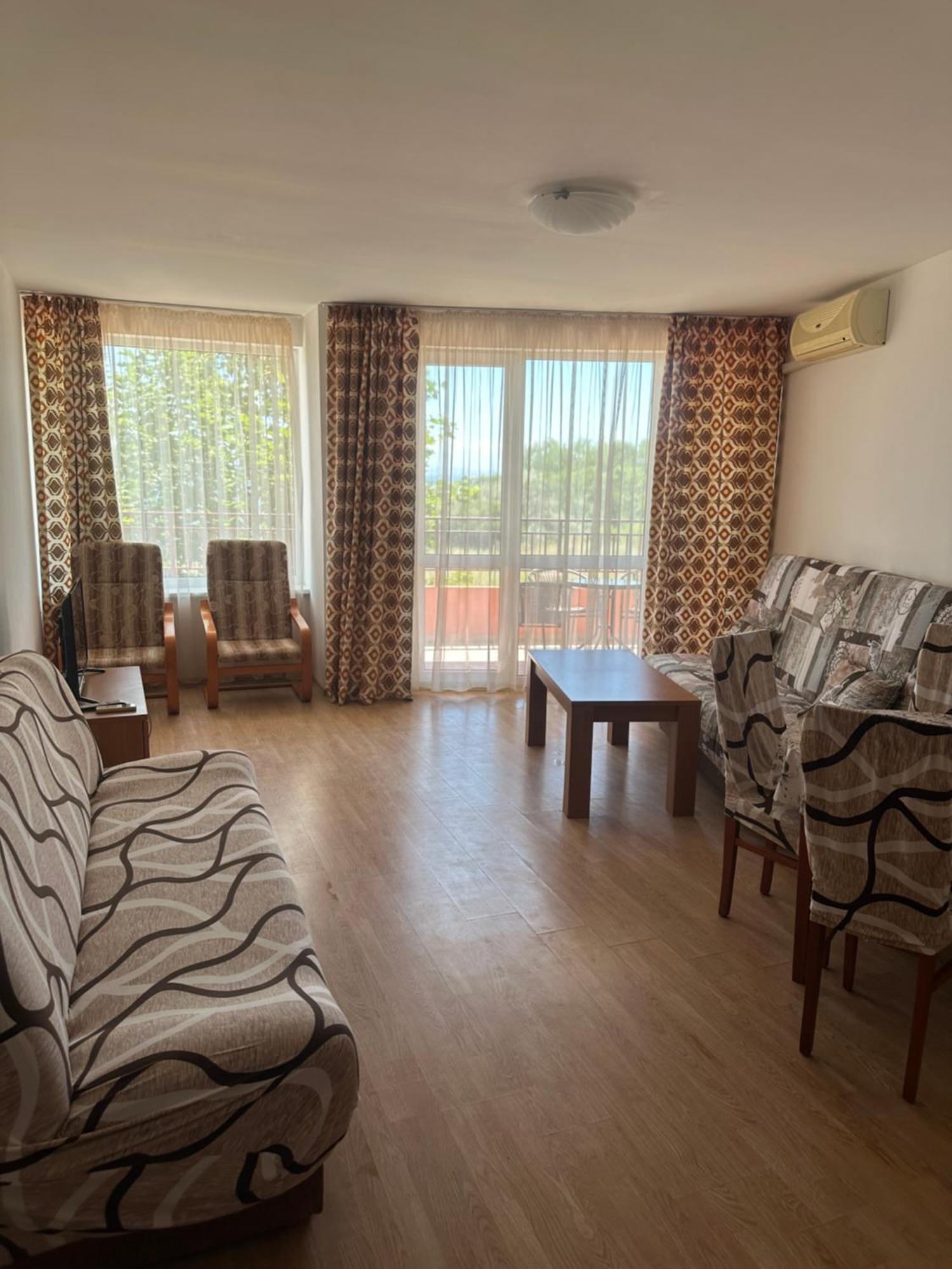 Riviera Fort Beach Apartments By Kalina Resort, Ravda Esterno foto