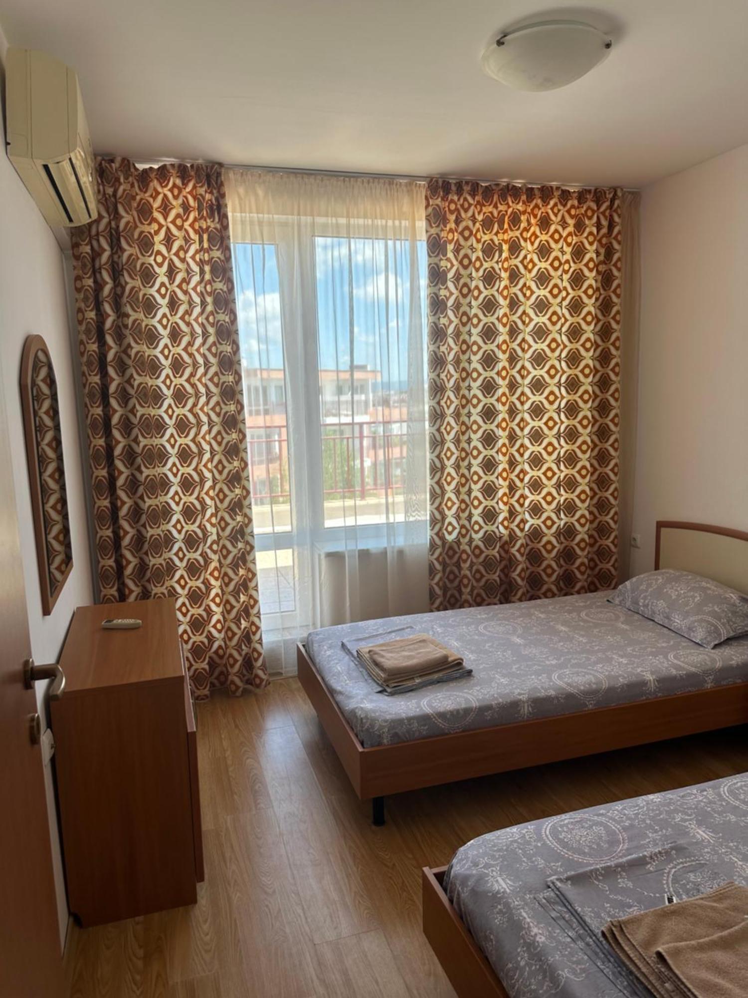 Riviera Fort Beach Apartments By Kalina Resort, Ravda Esterno foto
