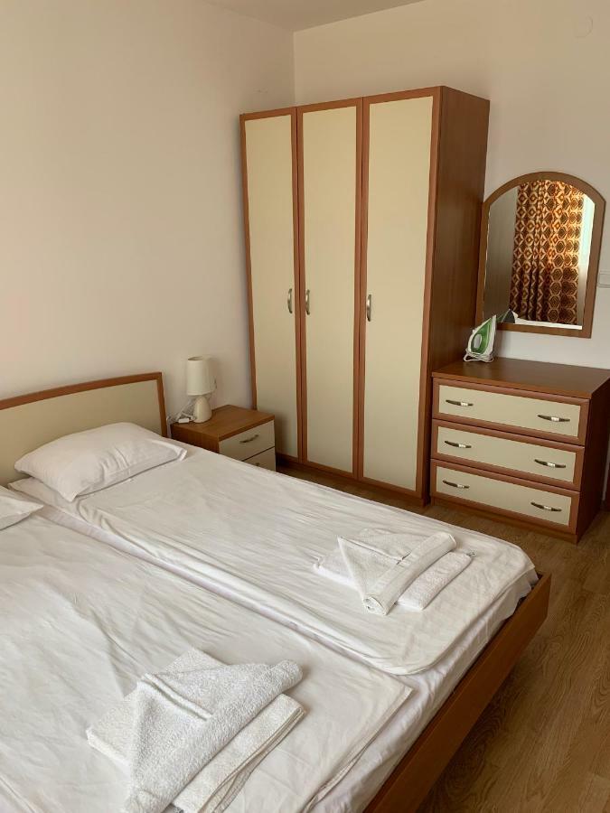 Riviera Fort Beach Apartments By Kalina Resort, Ravda Esterno foto